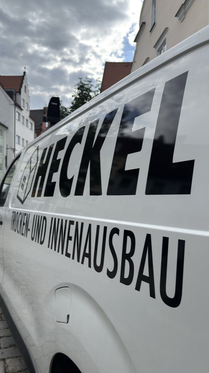 Fahrzeug mit individueller Beschriftung