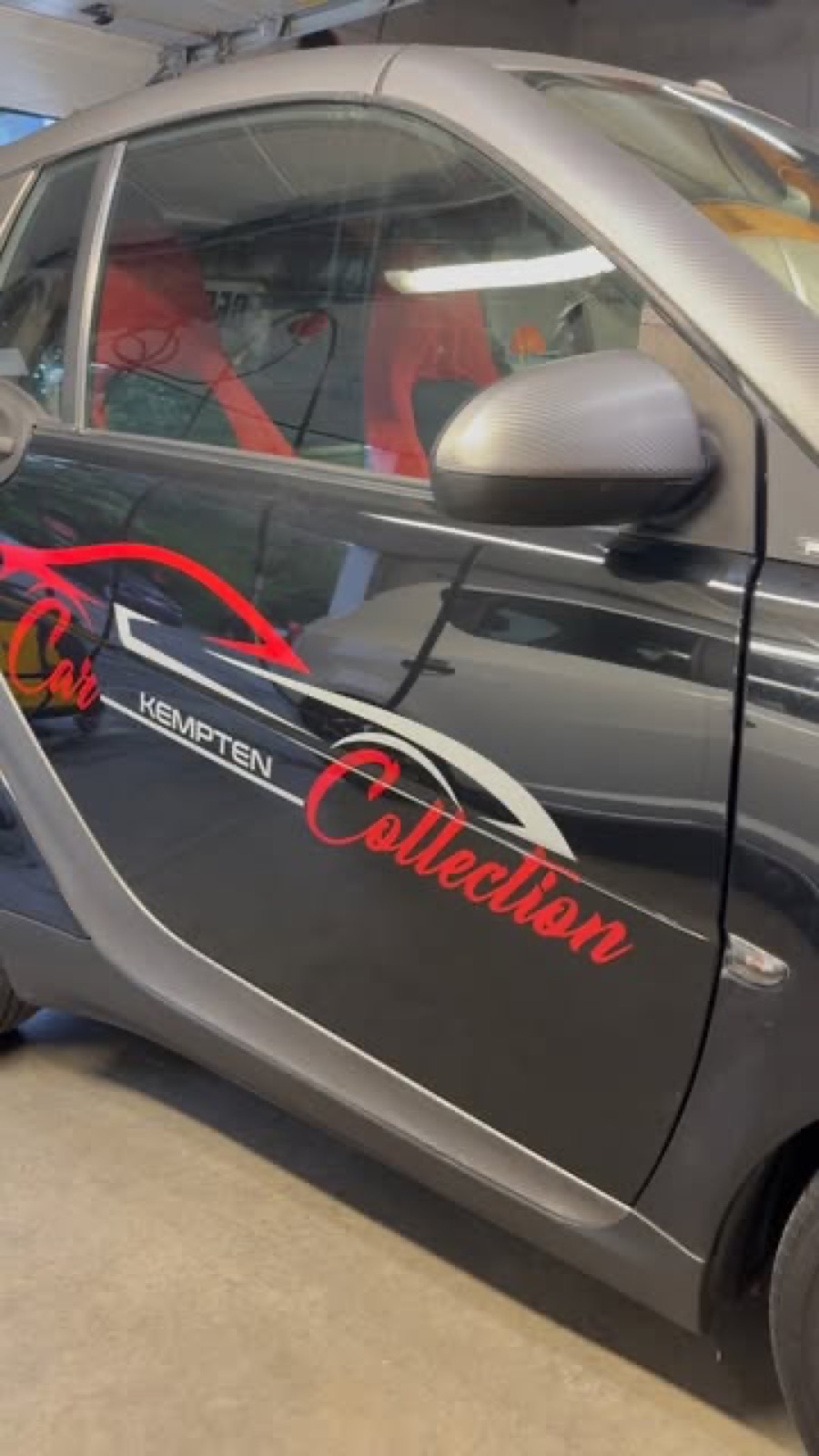 Fahrzeug mit Schriftzug Car Collection Kempten