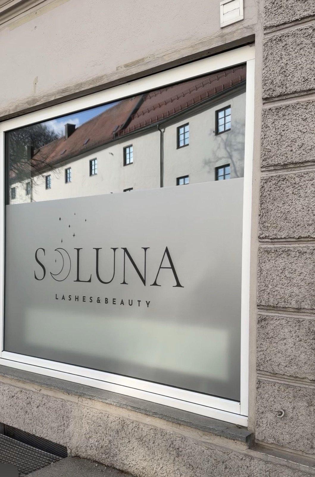 Schaufensterbeschriftung Soluna